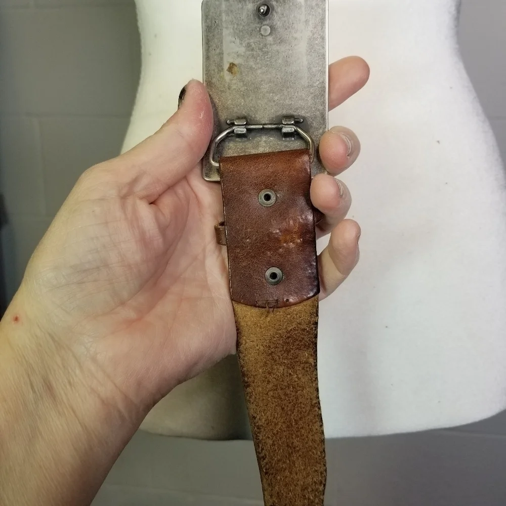 Vtg Mt High buckle brown leather belt